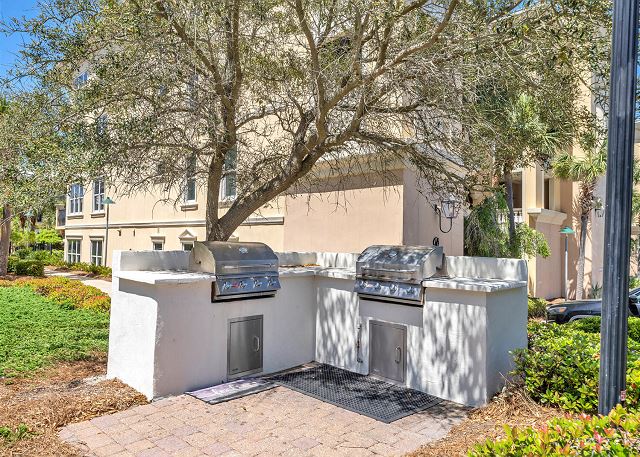 Bull grills just outside Palmera's front door at Adagio 30A, home of Palmera