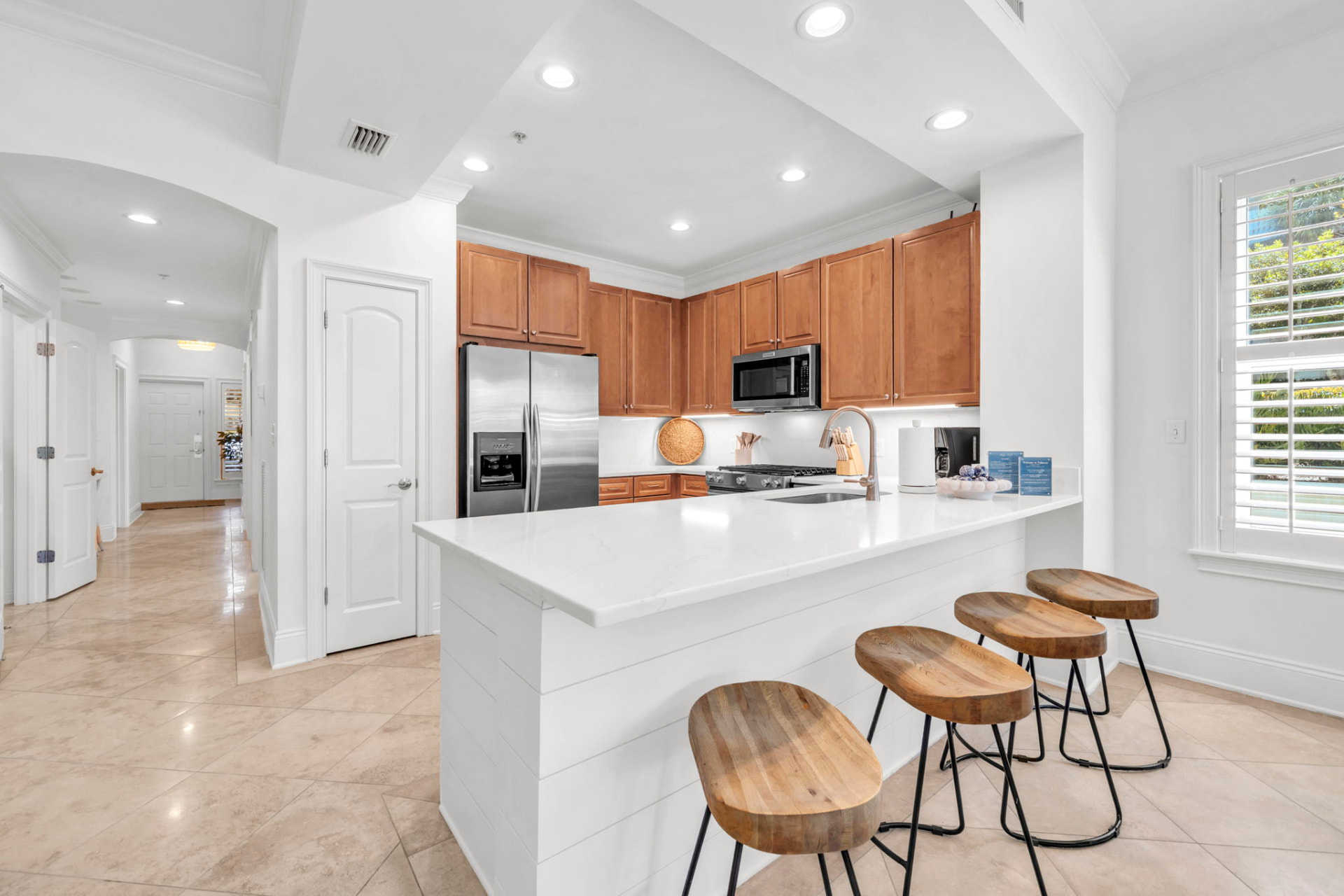 Counter seating for four at Palmera at Adagio 30A